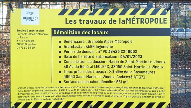 2023. Démolition des entrepôts du 