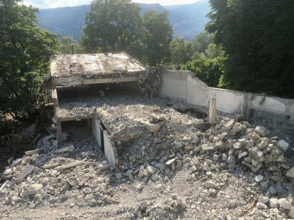 2023. Démolition des entrepôts du 