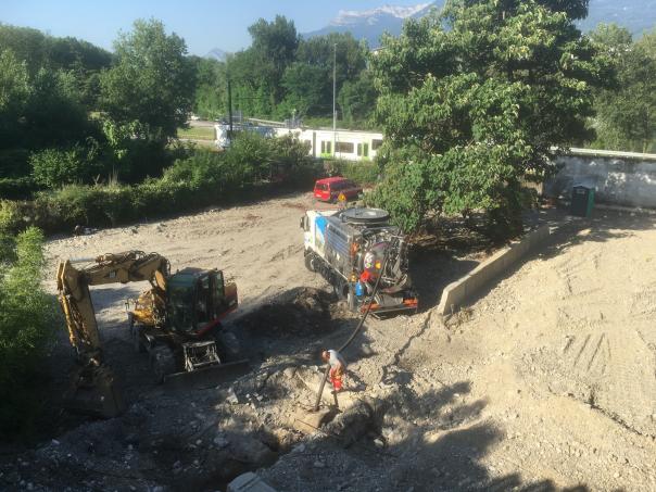 2023. Démolition des entrepôts du 